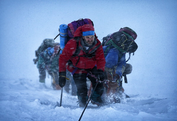 Noch ahnen die Kletterer nicht, dass der schwierigste Part noch vor ihnen liegt. Szene aus "Everest". Foto: Universal Pictures Germany