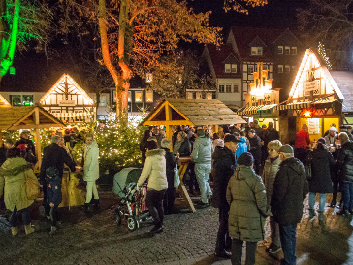 Der Weihnachtstreff in Salzgitter-Bad hat bis zum 23. Dezember täglich von 16 bis 21 Uht geöffnet. Fotos: Rudolf Karliczek