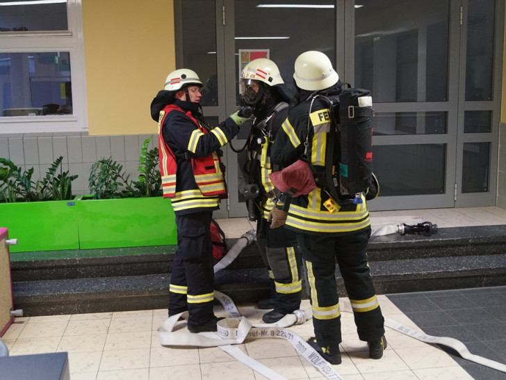 Die Feuerwehrmänner im "Einsatz".
Foto: Feuerwehr Wolfenbüttel