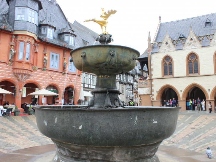 Brunnen als beliebter Treffpunkt für Jung und Alt. Symbolfoto: Anke Donner