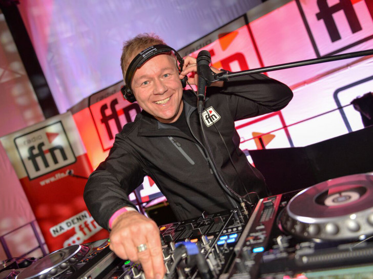 FFN-DJ Lars Engel soll den Feiernden musikalisch einheizen. Foto: FFN