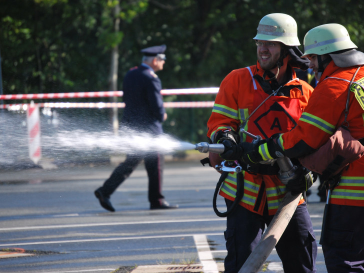 Am vergangenen Sonntag hieß es für die Ortsfeuerwehren „Wasser marsch". Fotos: Feuerwehr Braunschweig