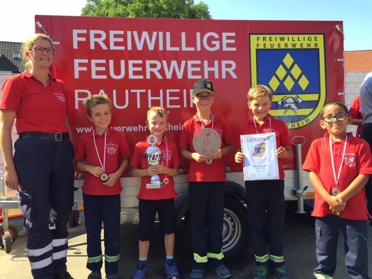 Die kleinen großen Sieger von der Kinderfeuerwehr Lamme. Fotos: Freiwillige Feuerwehr Braunschweig, Jens Lehmann