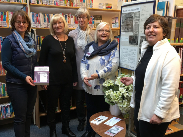 Neues Buch in der Stadtbibliothek Foto: Privat