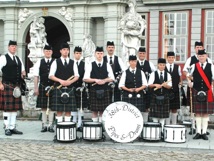 The 38th District Pipes & Drums eröffnen die Celtic Christmas Nacht. Fotos: Privat