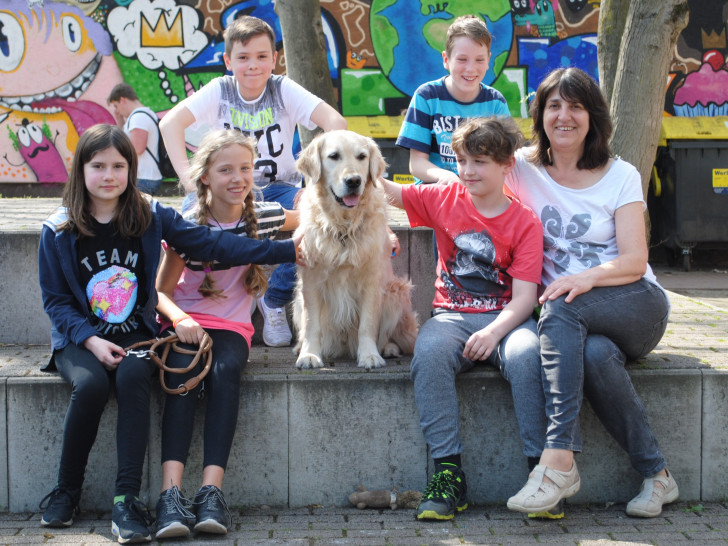 Schulhund Lemmy hat eine besondere Rolle beim Förderprojekt. Foto: Christophorusschule