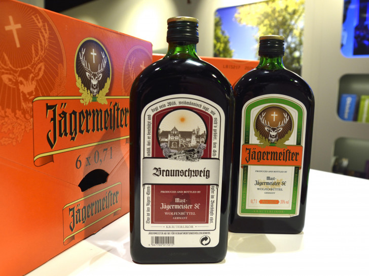 Ab sofort gibt es eine Braunschweig-Edition des beliebten Kräuterlikörs Jägermeister.
Foto: Braunschweig Stadtmarketing GmbH