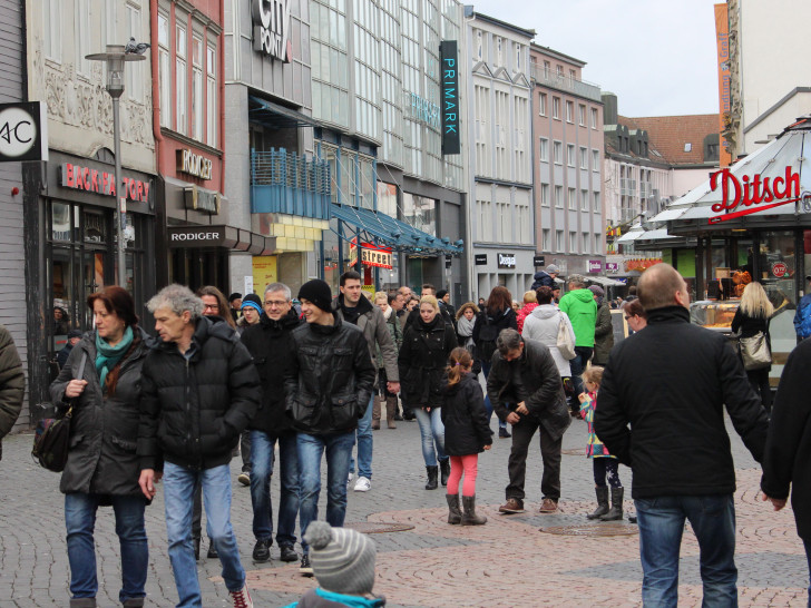 Shoppen in der Braunschweiger Innenstadt. Foto: Max Förster