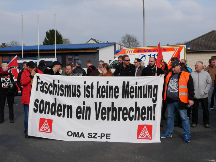 Die IG Metall Salzgitter-Peine auf einer Demo gegen Rechts in Salzgitter Thiede. Archivfoto: Alexander Panknin