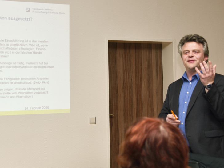 Herr Kaethner hielt einen Vortrag zum Thema IT und dem Schutz von Kundendaten. Foto: Privat
