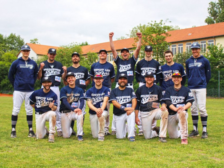 Große Freude bei den Herren der 89ers! Foto: Frank Vollmer
