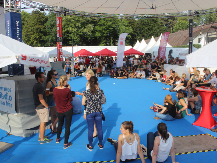 Das diesjährige TU Sommerfest fand im Rahmen der Sparkassen Open statt. Fotos: Anke Donner 