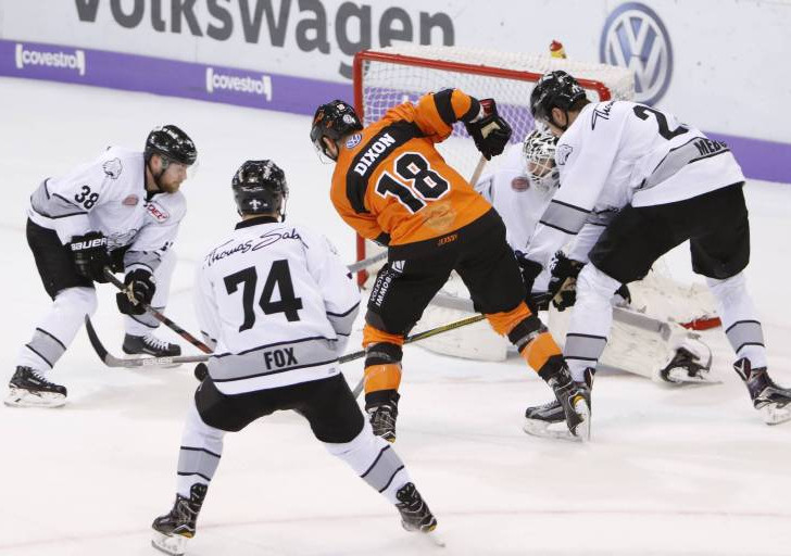 Die Grizzlys drückten, doch Treutle schien unüberwindbar. Foto: imago/fotos2press