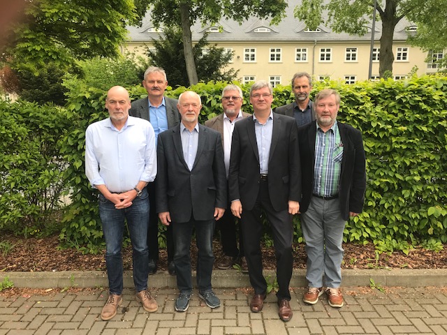 Von links: Jürgen Kreusch, Dr. Rainer Gellermann, Dr. Frank Hoffmann, Michael Bühler (KIT), Uwe Brückner, Dr. Markus Stacheder (KIT), Dr. Ralf Krupp. Foto: Landkreis Wolfenbüttel