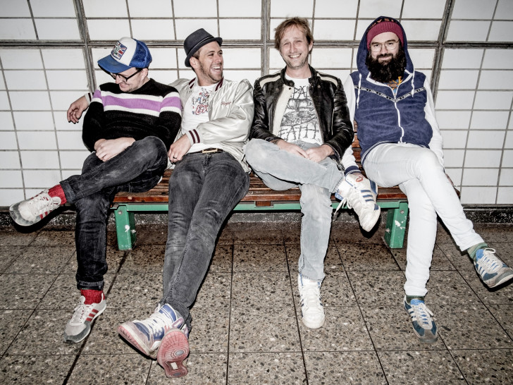 Jupiter Jones rocken als Headliner auf dem Sommerfest im Allerpark. Foto: Sven Sindt