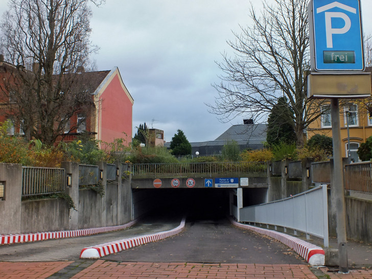 Zu den Parkhäusern in Helmstedt gehört beispielsweise das Parkhaus am Gröpern. Foto Achim Klaffehn