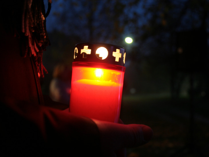 Auch mit Kerzen wurde den Opfern gedacht. 