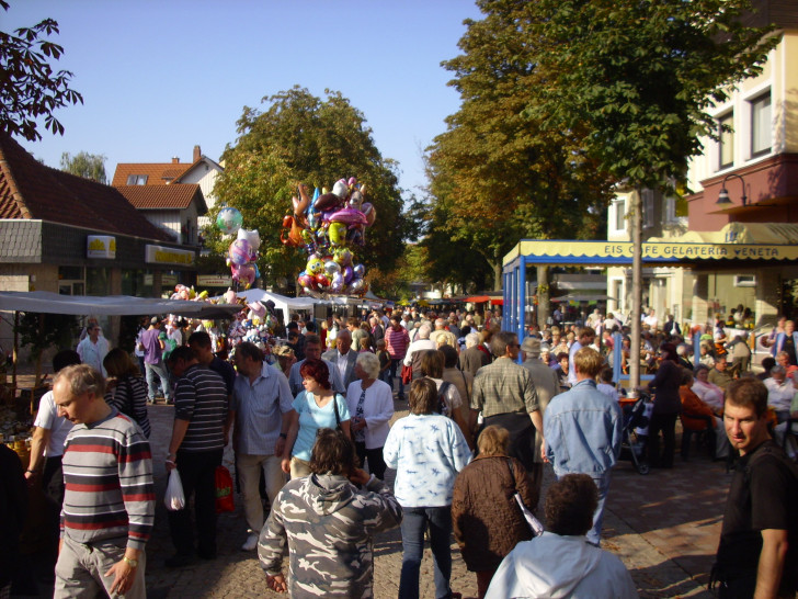 Besuchermassen beim vergangenen Kastanienfest. Foto: Kur- Tourismus-  und Wirtschaftsbetriebe der Stadt Bad Harzburg GmbH
