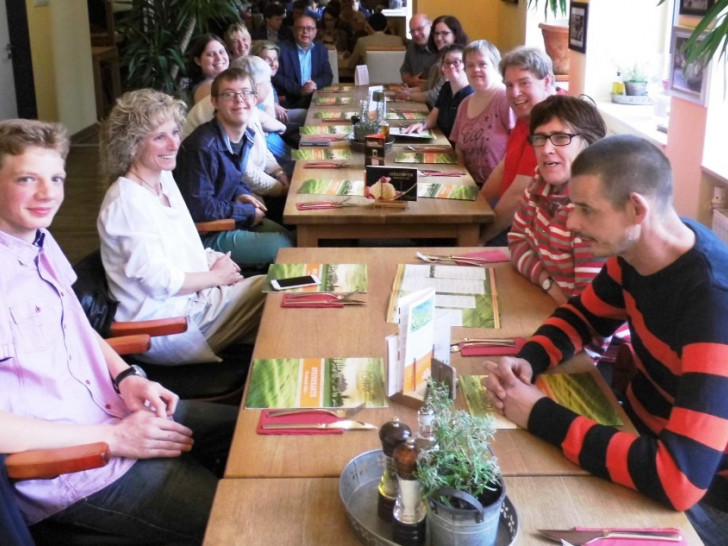 Seinen Abschluss fand am vergangenen Montag das inklusvie Theaterprojekt "Geschichte des alten Wolfes", welches im Rahmen des diesjährigen Lessingfestivals aufgeführt wurde und viel Beifall erhielt. Foto: Meißner
