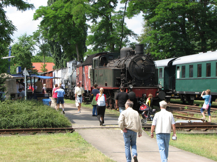 Viel Spannendes für die ganze Familie und für alle Fans alter Eisenbahnen bietet der Lokpark in Braunschweig, Schwartzkopffstraße 3, im Rahmen seines 17. Oldietages am 02.08.2015. Foto: privat
