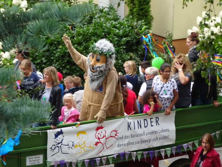 Auffallend viele Kinder und Jugendliche nahmen am Festumzug in Bad Harzburg teil. Foto: Dr. Burkhard Budde