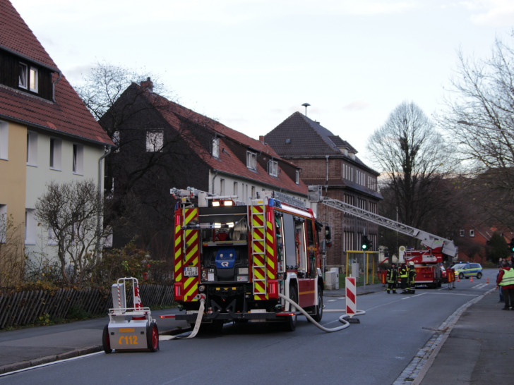 Die Wolfenbütteler Straße musste während des Rettungseinsatzes gesperrt werden. Fotos: Feuerwehr Goslar