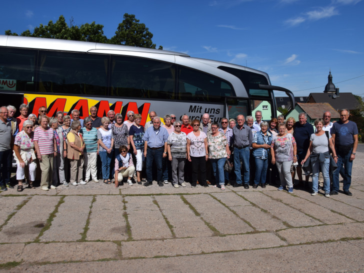 Die Reisegruppe nach dem Besuch des Bratwurstmuseums in Arnstadt. Foto: Kreisfeuerwehrverband Peine