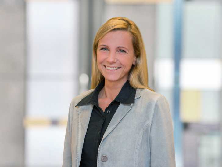 Pflegedirektorin Aline Preibisch ist in der Helios St. Marienberg Klinik Helmstedt Ansprechpartnerin für alle pflegerischen Belange. Foto: Helios