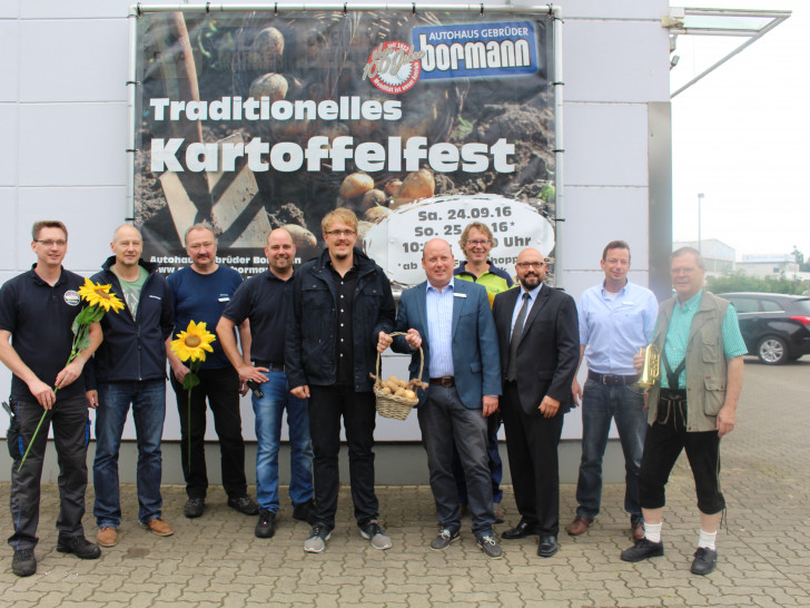 von links: Joscha Freise, Michael Battista, Andreas Steinke, Björn Bormann, Dennis Schmidt, Holger Bormann, René Wadas, Peter Radner, Christoph Effe und Burckhard Brand. Foto: Kai Baltzer
