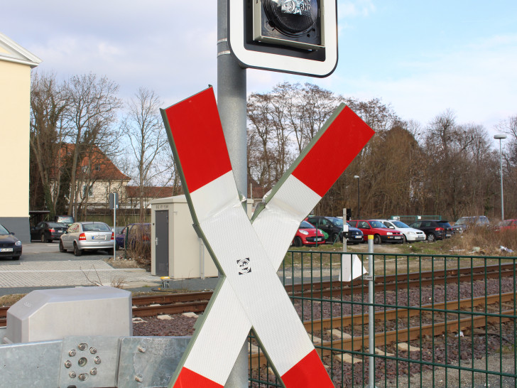 Mehrere Andreaskreuze wurden verbogen. Foto: Jan Borner