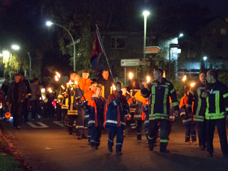 Am Samstag findet der traditionelle Lampionumzug der Feuerwehr Wolfenbüttel statt. Symbolfoto: Werner Heise 