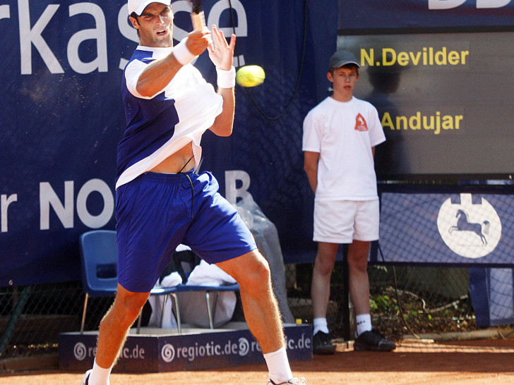der Spanier Pablo Andujar (Nr. 36 ATP) erhält die dritte Wildcard für das ATP-Tennisturnier Sparkassen Open in Braunschweig vom 4. bis 11. Juli 2015. Damit stehen bisher 11 Profis aus den Top 100 der ATP-Weltrangliste im 32er-Hauptfeld des ATP-Challenger-Events. Foto: Thomas Ammerpohl