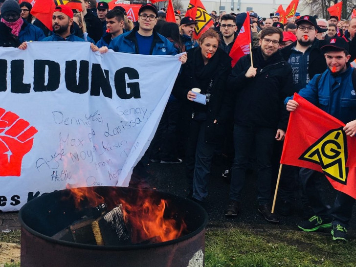 Der Bundestagsabgeordnete Victor Perli von den Linken demonstrierte auch. Foto: Büro Perli