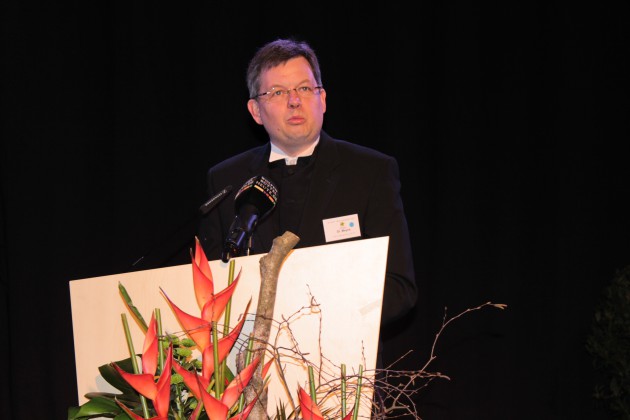  Landesbischof Dr. Christoph Meyns hat die zunehmende Kluft zwischen Arm und Reich kritisiert. Foto: A. Donner