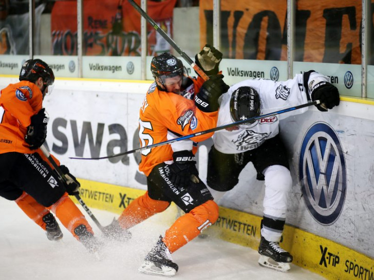 Die Grizzlys mussten kämpfen, nachdem die Ice Tigers wieder ausgeglichen hatten. Foto: Agentur Hübner.