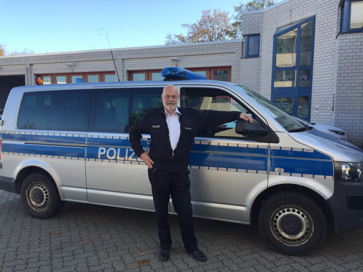Ulrich Pförtner wurde nach 40 Jahren im Dienst in den Ruhestand verabschiedet. Foto: Polizei