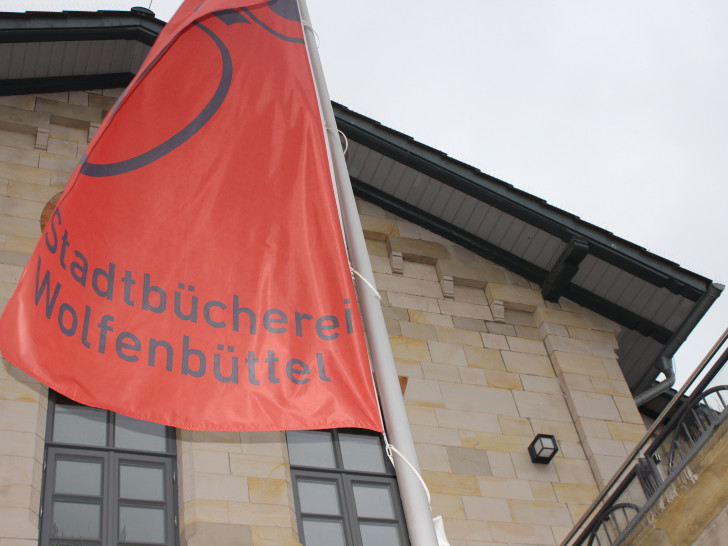 Passend zum Welttag des Buches veranstaltet die Stadtbücherei Wolfenbüttel am Samstag, 23. April, wieder einen Bücherflohmarkt. Symbolfoto: Archiv