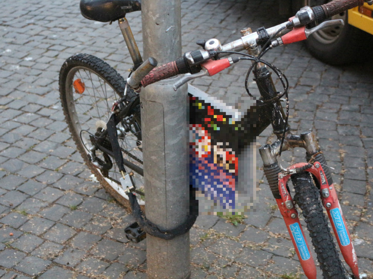 Werbemittel an Fahrrädern anbringen und in der Stadt aufstellen, dass ist erst einmal kein Problem, so die Stadt auf Anfrage. Foto: Robert Braumann