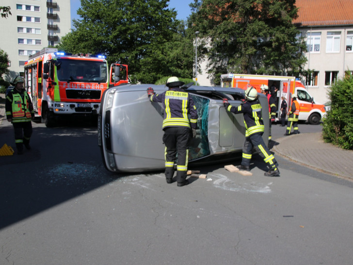 Der Überschlag des Wagens war für die Polizei nicht zu erklären. Foto: R. Karliczek