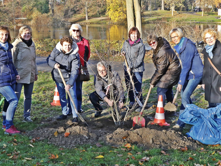 Andrea Schwetje (Vorsitzende), Anja Hartlich (Stadt Wolfenbüttel), Meike Schreiber (stellvertretende Vorsitzende), Brigitte Kolbe, Dirk Fellenberg (Städtische Betriebe Wolfenbüttel), Jutta Diedrich, Anja Glindemann (stellvertretende Vorsitzende), Christiane Rollwage und Gerit Bertram. Foto: Stadt Wolfenbüttel