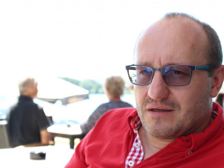 Icefighters-Trainer Radek Vit ist stets um die Steigerung der Attraktivität des Eishockey in der Region bemüht. Foto: Jens Bartels