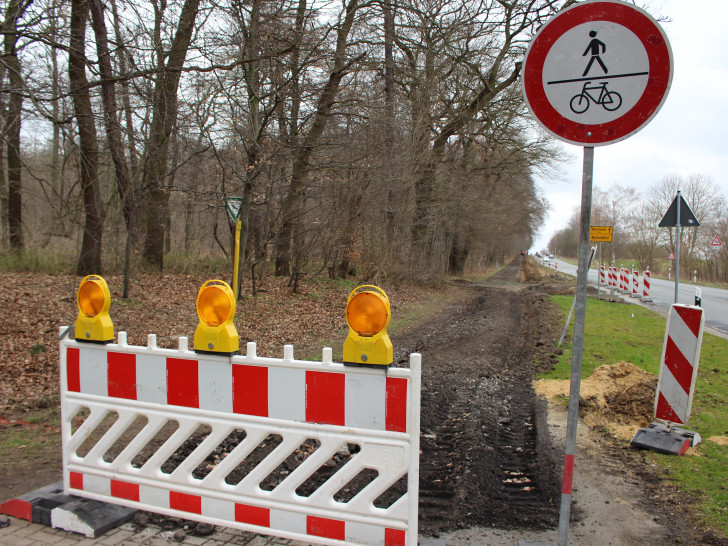 Radweg Richtung Adersheim wird erneuert. Foto: Max Förster