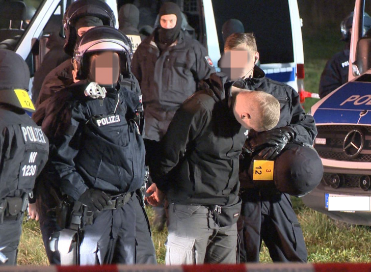 Anfang November 2016 griff die Polizei in Hildesheim 170 Fußball-Anhänger auf. Foto: privat