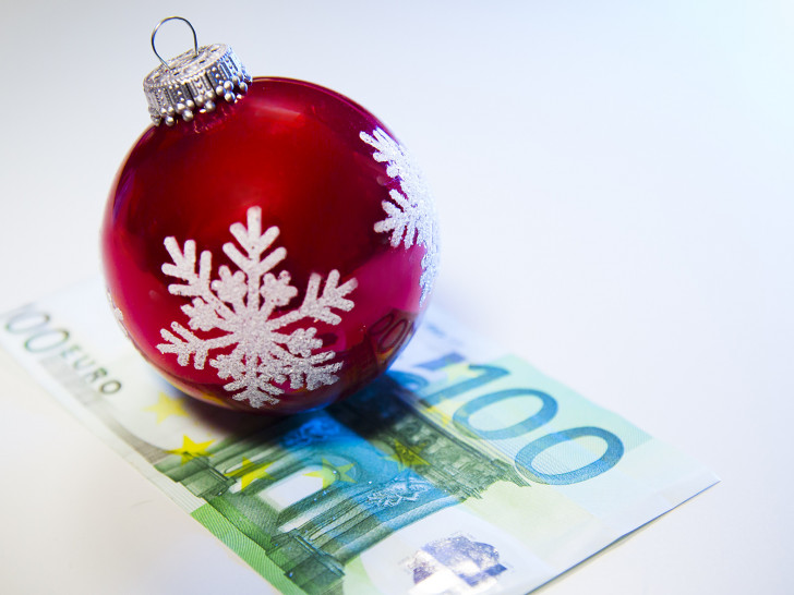 Bescherung zum Jahresende: Auch Mini- Jobber haben Anspruch auf ein Weihnachtsgeld, wenn der Chef den anderen Mitarbeitern im Betrieb ein solches zahlt. Darauf weist die Gewerkschaft NGG hin.
Foto: NGG