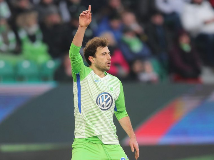Der VfL Wolfsburg muss mehrere Wochen auf Neuzugang Admir Mehmedi verzichten. Foto: Agentur Hübner