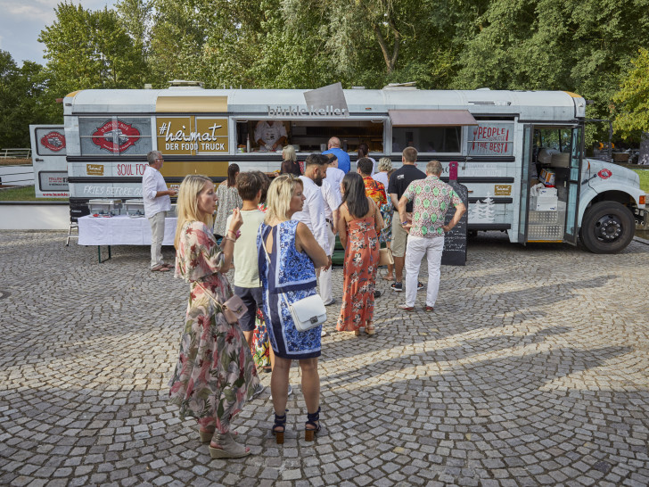 Der Foodtruck wird ebenfalls in der Fußgängerzone präsentiert. Foto: Schwarzwald Radio