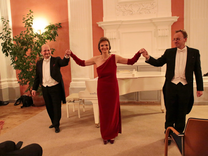 Von links: Burkhard Bauche, Almuth Marianne Kroll, Jörn Lindemann. Foto: Privat