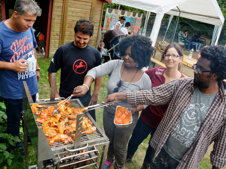 Gemeinsam gegen den Hunger im Interkulturellen Garten Braunschweig. Foto: Lukas/Malteser