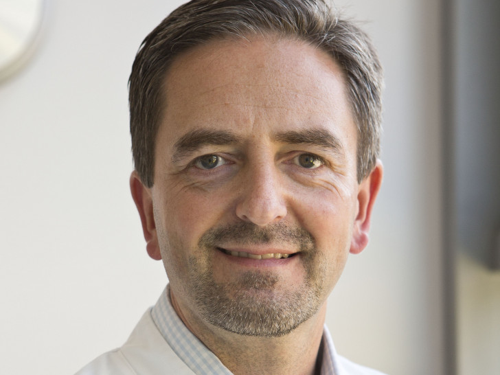 Privatdozent Dr. Alexander Diehl M.A., Chefarzt der Klinik für Psychiatrie, Psychotherapie und Psychosomatik. Foto: Klinikum Braunschweig/Jörg Scheibe