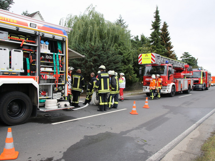Die Feuerwehr musste zwei Personen retten. Foto: Rudolf Karliczek